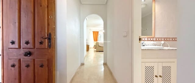 2 slaapkamer Appartement te koop in Villamartin, Orihuela met zwembad - € 199.000 (Ref: 9405797)
