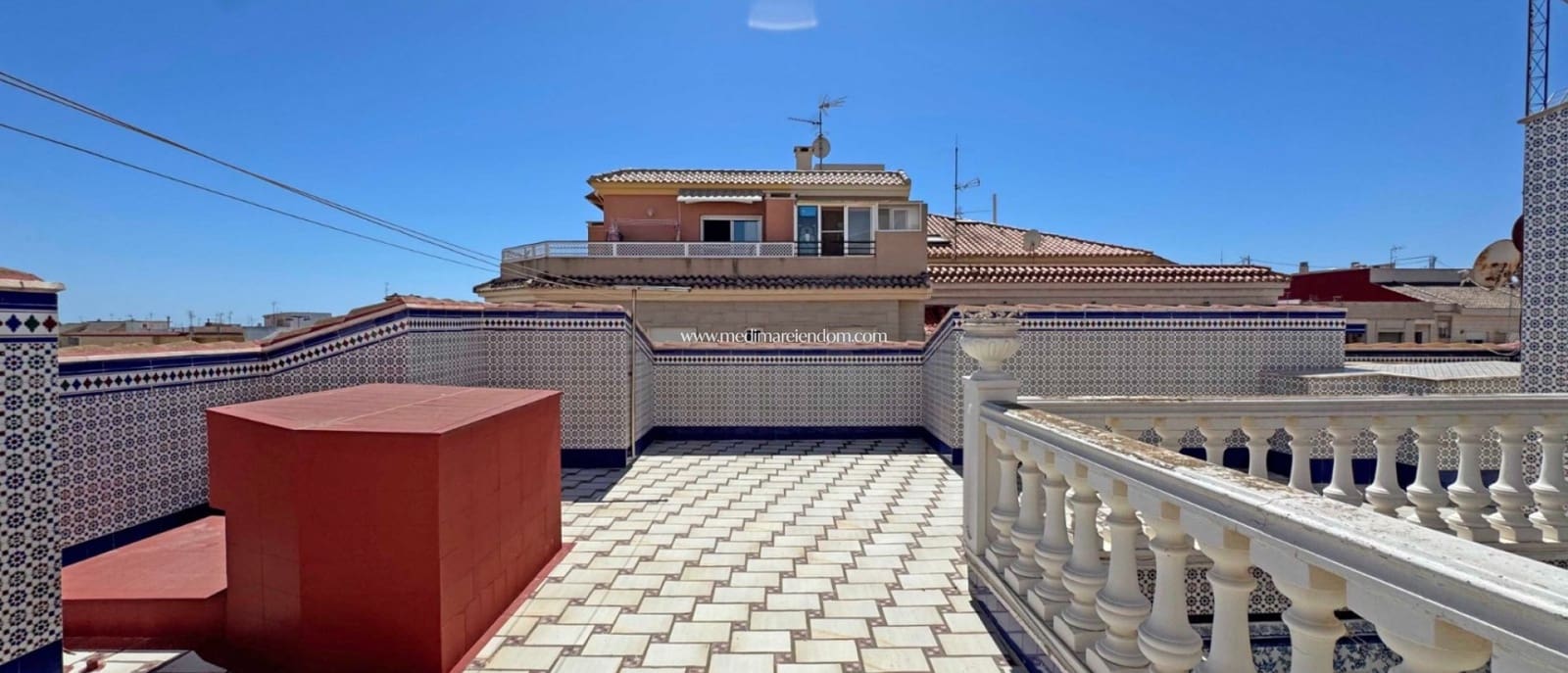 6 bedroom Apartment for sale in San Pedro del Pinatar - € 415,000 (Ref: 9405798)