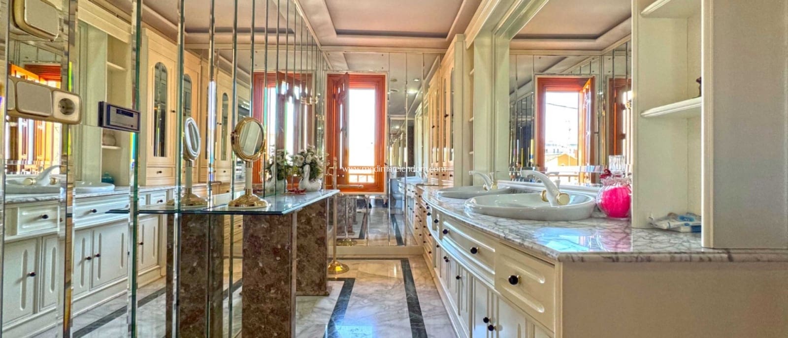 6 bedroom Apartment for sale in San Pedro del Pinatar - € 415,000 (Ref: 9405798)