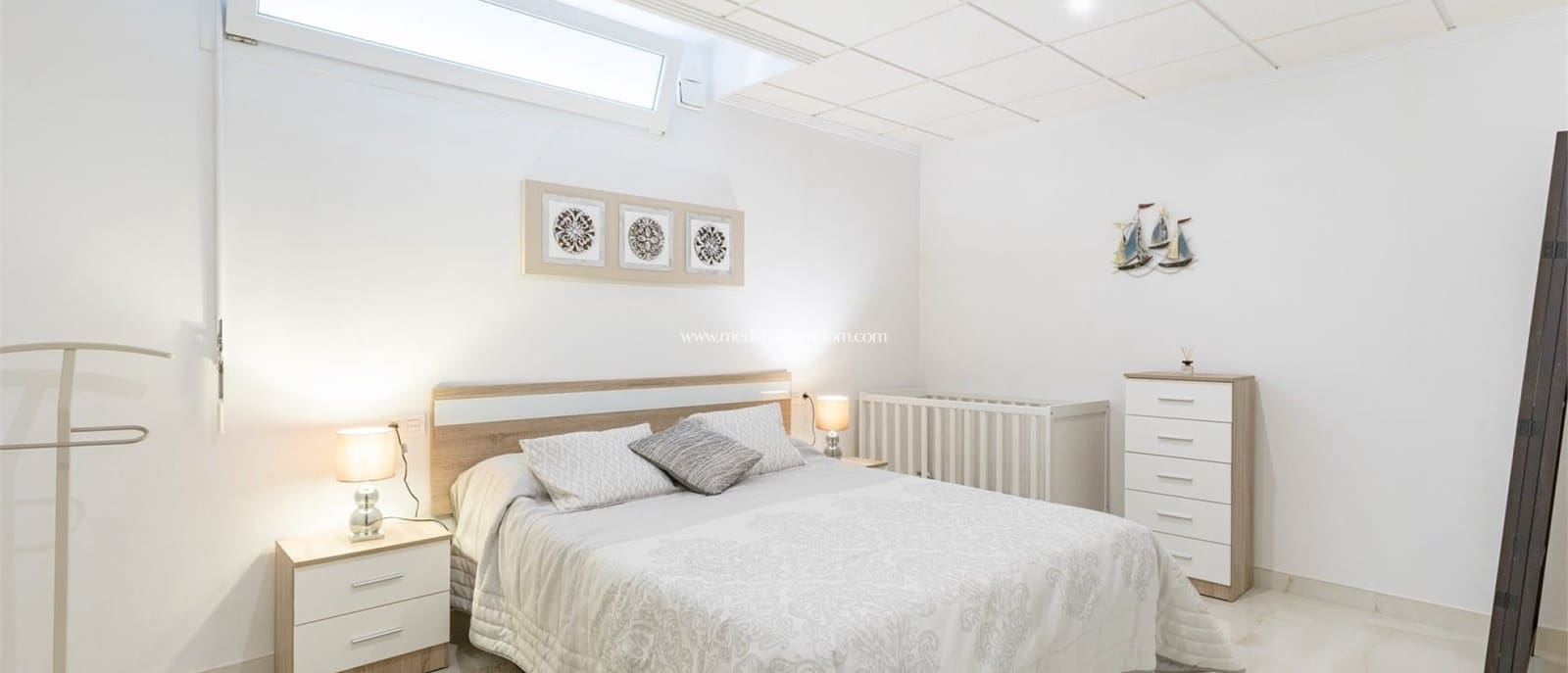 4 slaapkamer Villa te koop in Torrevieja met zwembad garage - € 750.000 (Ref: 9405800)