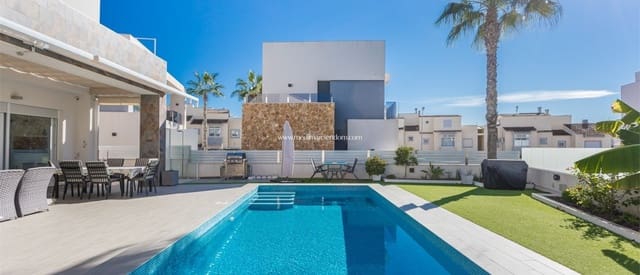 4 sypialnia Willa na sprzedaż w Miramar - Torre del Moro, Torrevieja z basenem garażem - 750 000 € (Ref: 9405800)
