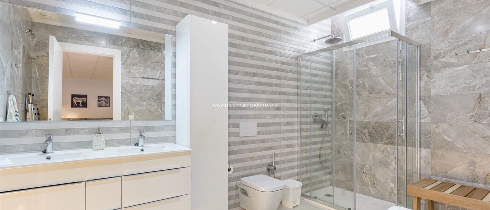 4 slaapkamer Villa te koop in Torrevieja met zwembad garage - € 750.000 (Ref: 9405800)