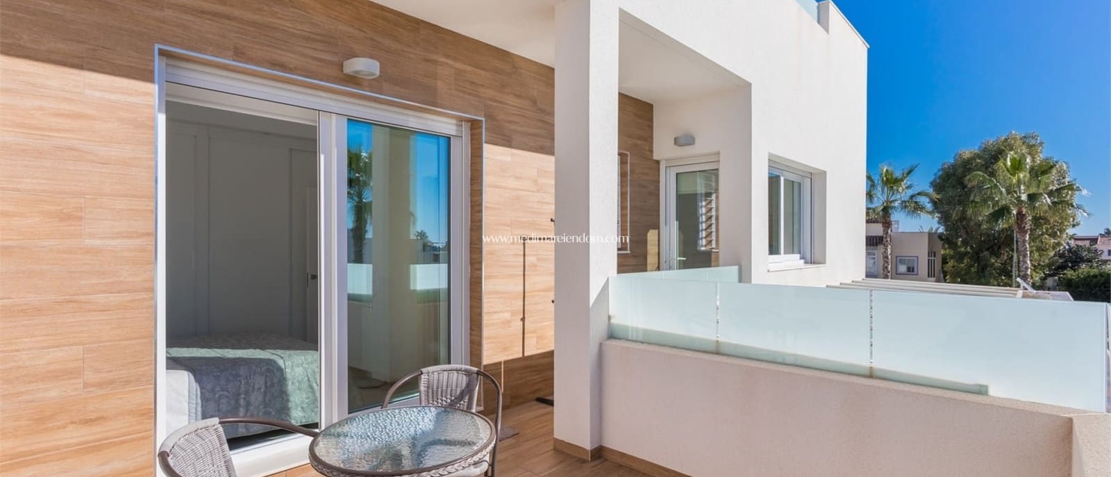 4 slaapkamer Villa te koop in Torrevieja met zwembad garage - € 750.000 (Ref: 9405800)