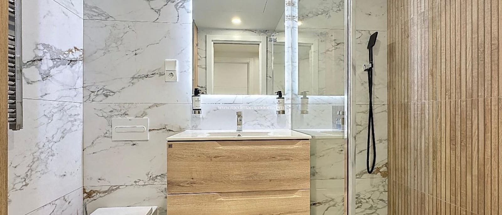 2 slaapkamer Appartement te koop in Los Cuarteros met zwembad - € 257.000 (Ref: 9421564)