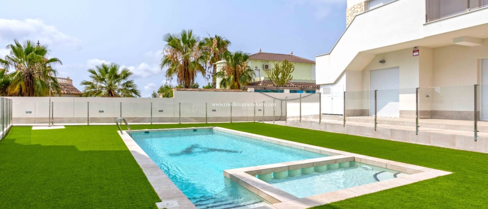 2 bedroom Apartment for sale in Villamartin with pool - € 299,950 (Ref: 9421566)