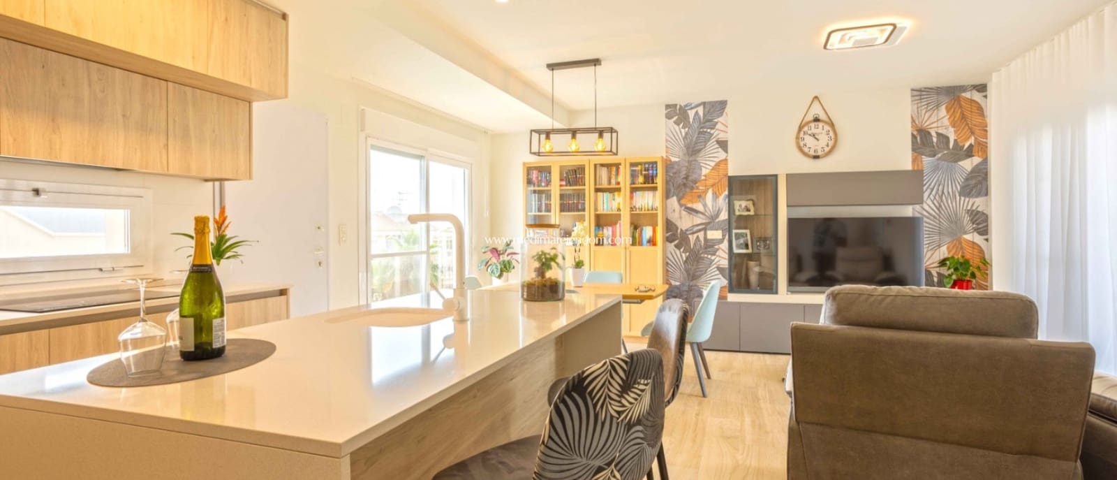 2 bedroom Apartment for sale in Villamartin with pool - € 299,950 (Ref: 9421566)