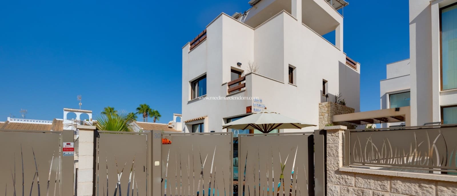 3 bedroom Villa for sale in Ciudad Quesada with pool garage - € 579,000 (Ref: 9421570)