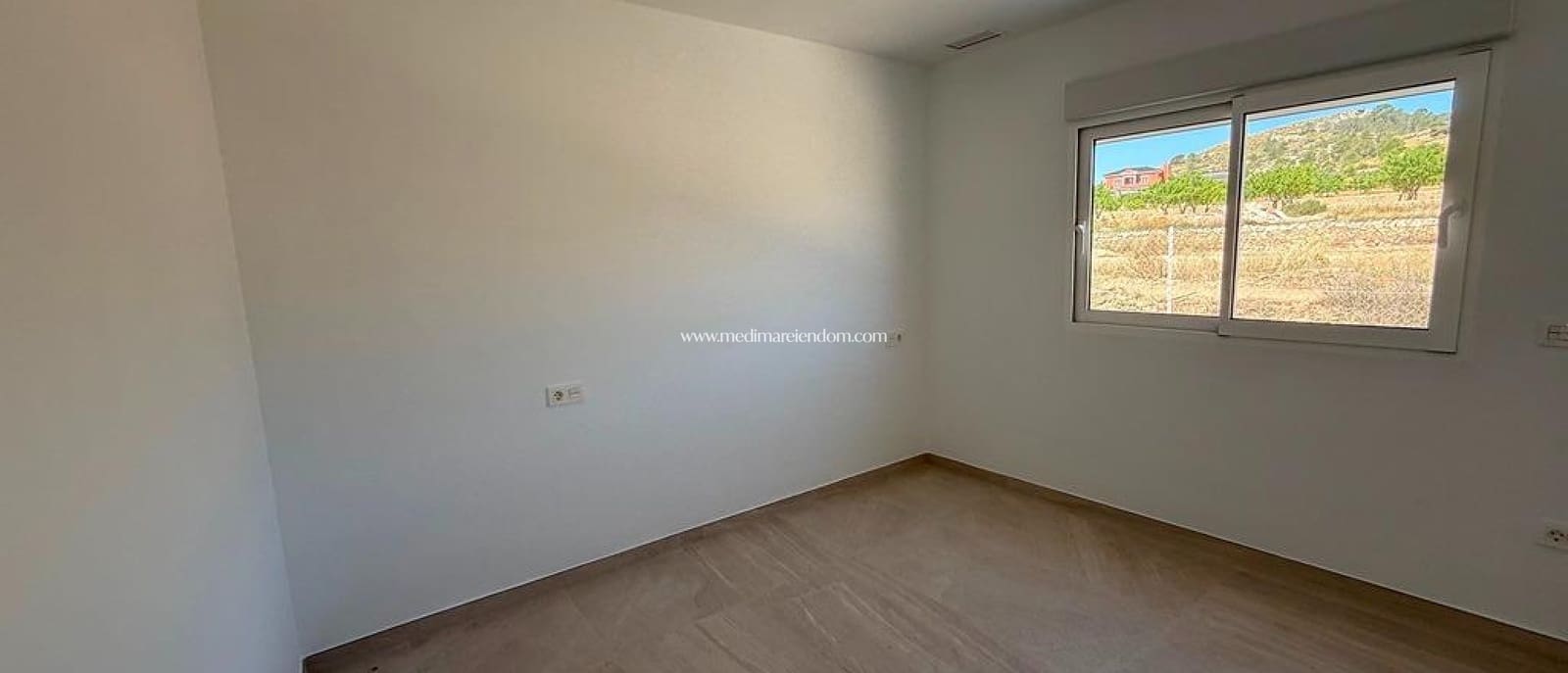 3 bedroom Villa for sale in Pinoso with pool - € 356,000 (Ref: 9432350)