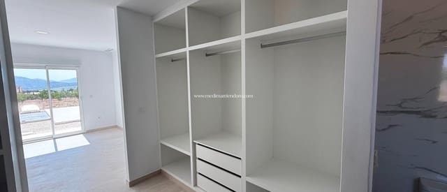 3 quarto Moradia para venda em Pinoso com piscina - 356 000 € (Ref: 9432350)