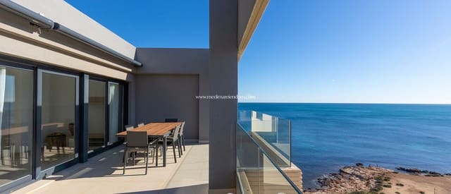 3 bedroom Penthouse for sale in Punta Prima, Torrevieja - € 765,000 (Ref: 9432358)