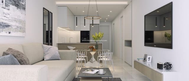 Ático de 2 habitaciones en Las Piscinas Naturales, Torrevieja en venta con piscina - 440.000 € (Ref: 9432362)