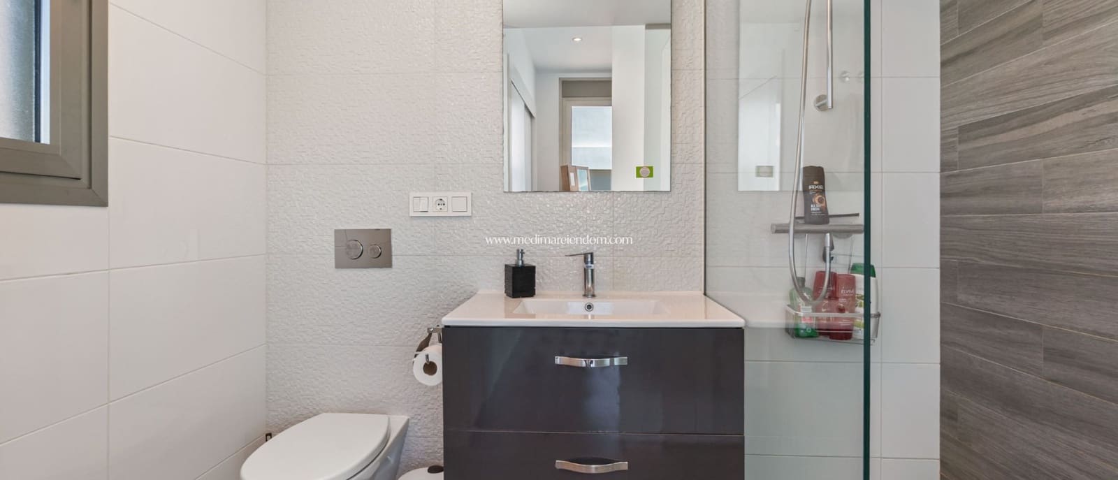 3 Zimmer Villa zu verkaufen in Villamartin mit Pool - 429.000 € (Ref: 9432365)