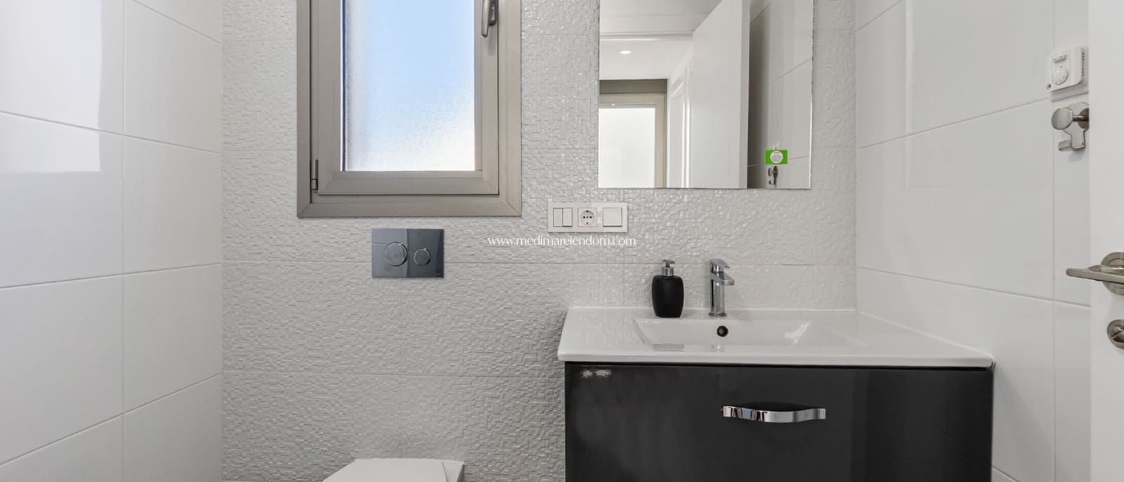 3 Zimmer Villa zu verkaufen in Villamartin mit Pool - 429.000 € (Ref: 9432365)