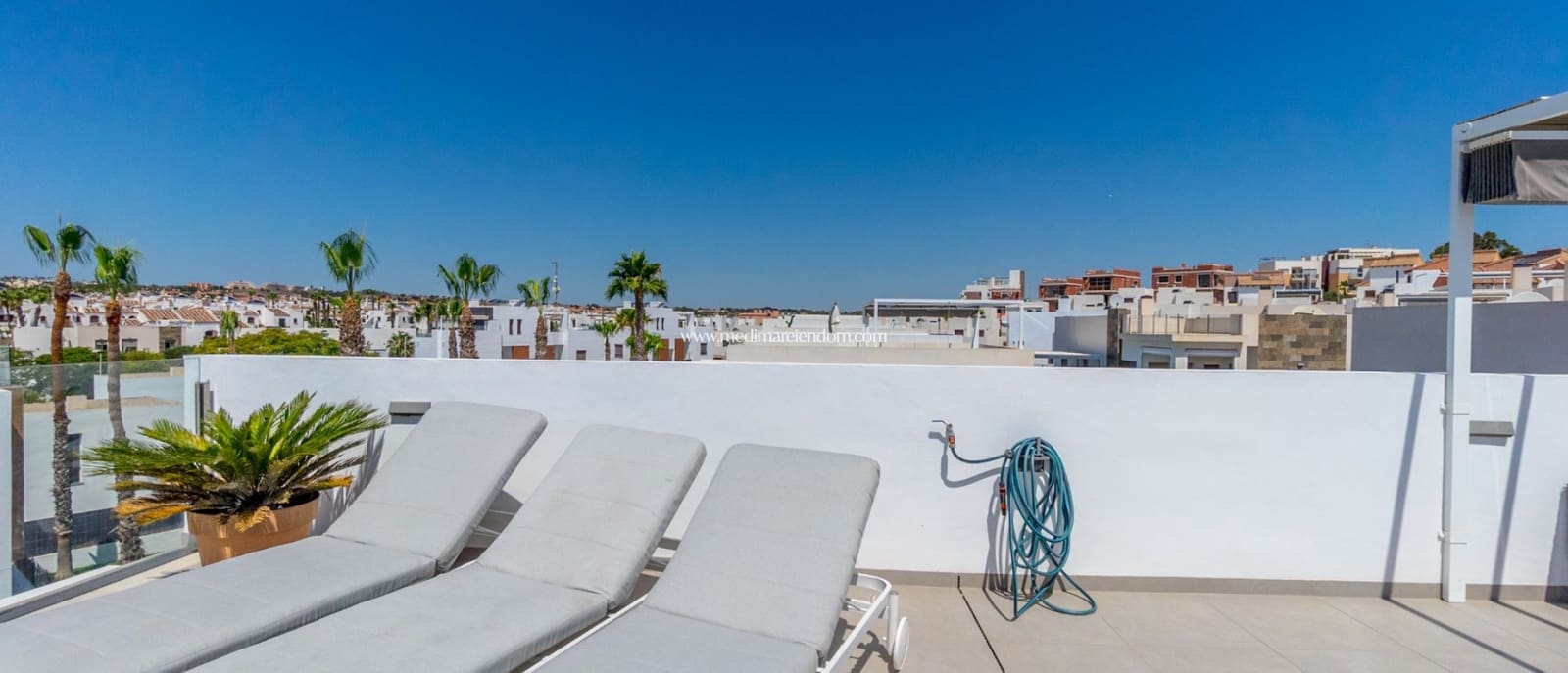 3 Zimmer Villa zu verkaufen in Villamartin mit Pool - 429.000 € (Ref: 9432365)