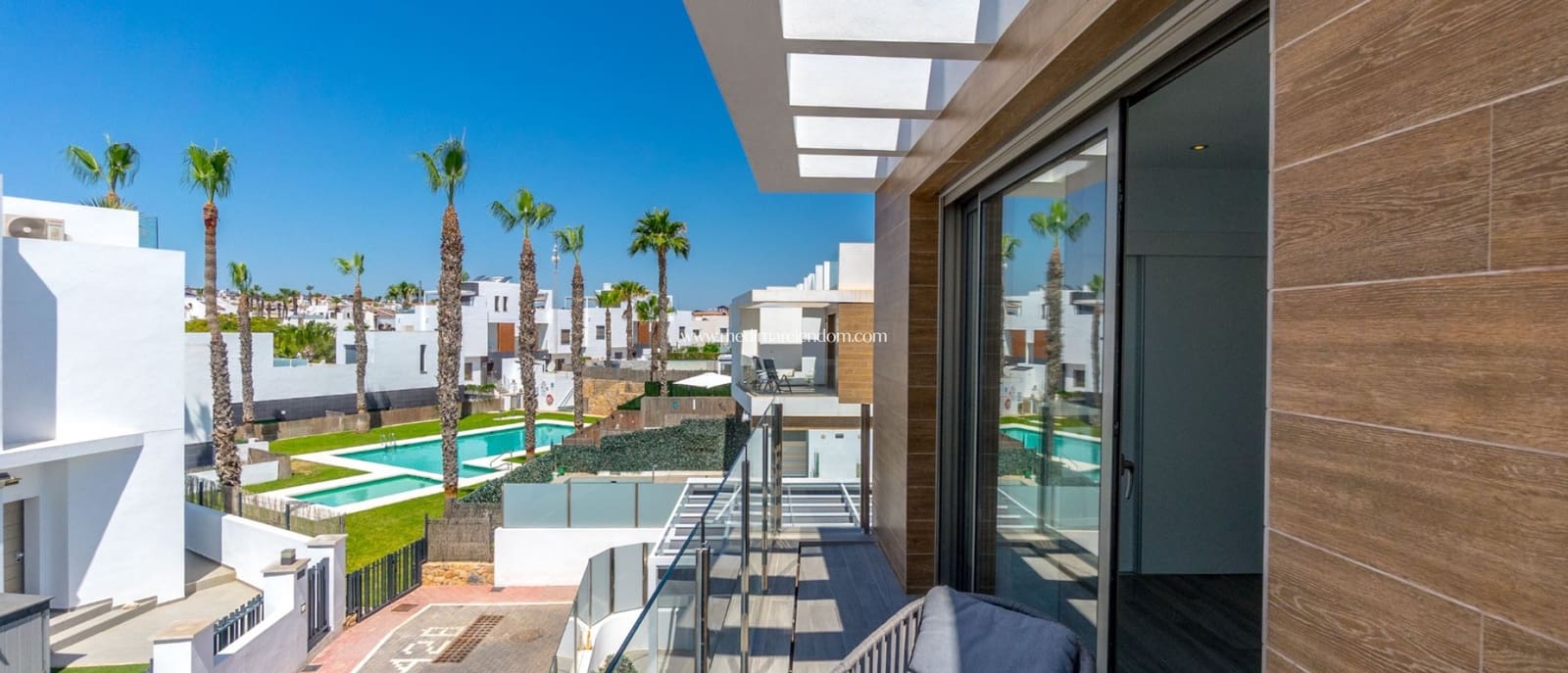 3 Zimmer Villa zu verkaufen in Villamartin mit Pool - 429.000 € (Ref: 9432365)