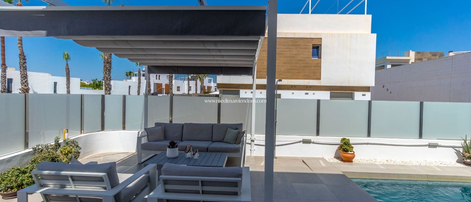 3 Zimmer Villa zu verkaufen in Villamartin mit Pool - 429.000 € (Ref: 9432365)