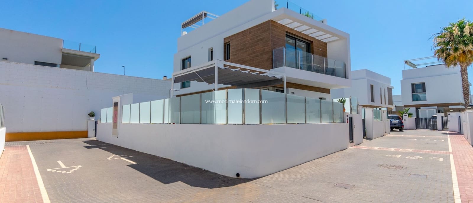 3 Zimmer Villa zu verkaufen in Villamartin mit Pool - 429.000 € (Ref: 9432365)