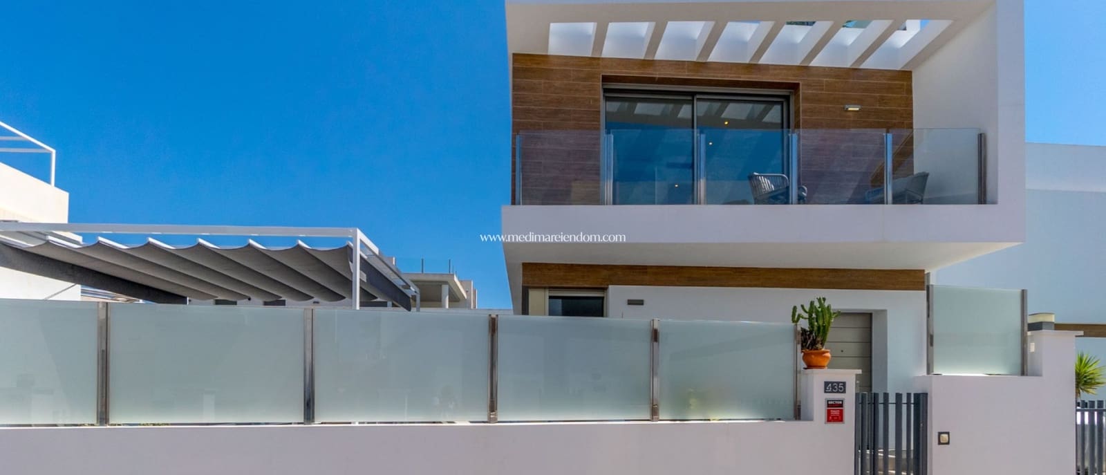 3 Zimmer Villa zu verkaufen in Villamartin mit Pool - 429.000 € (Ref: 9432365)