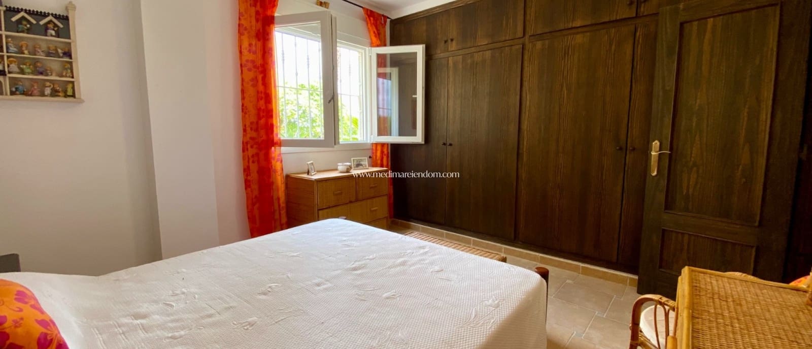 3 bedroom Villa for sale in Algorfa with pool - € 599,990 (Ref: 9432368)