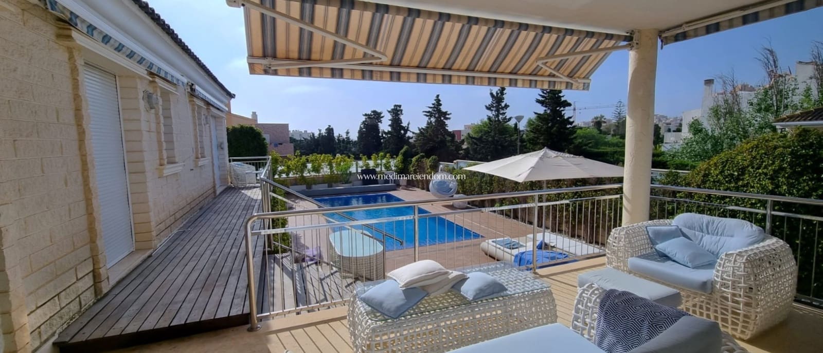 5 chambre Villa/Maison à vendre à La Mata avec piscine - 1 170 000 € (Ref: 9432370)