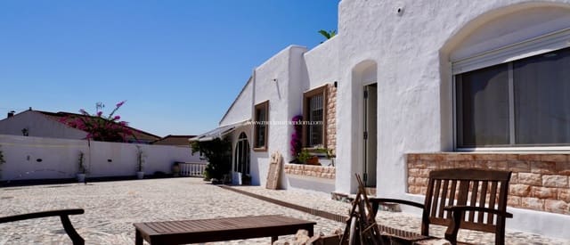 5 slaapkamer Villa te koop in Ciudad Quesada, Rojales met zwembad - € 458.000 (Ref: 9432372)