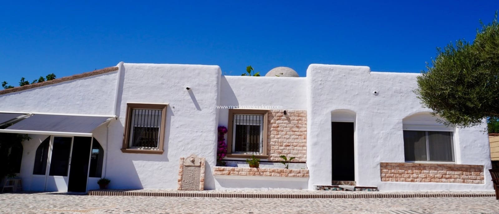 5 slaapkamer Villa te koop in Ciudad Quesada met zwembad - € 458.000 (Ref: 9432372)