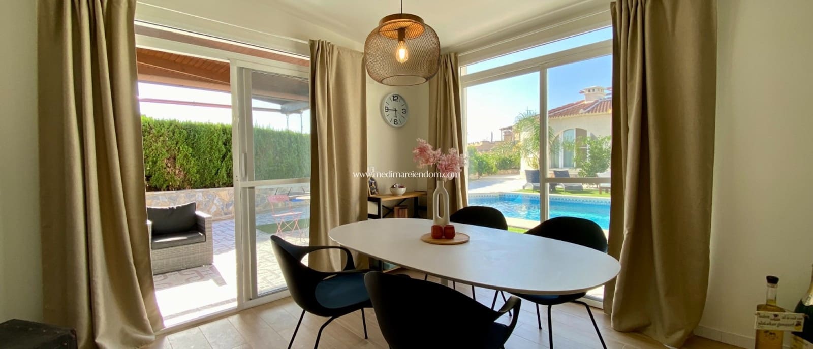 4 slaapkamer Villa te koop in Ciudad Quesada met zwembad - € 530.000 (Ref: 9432373)