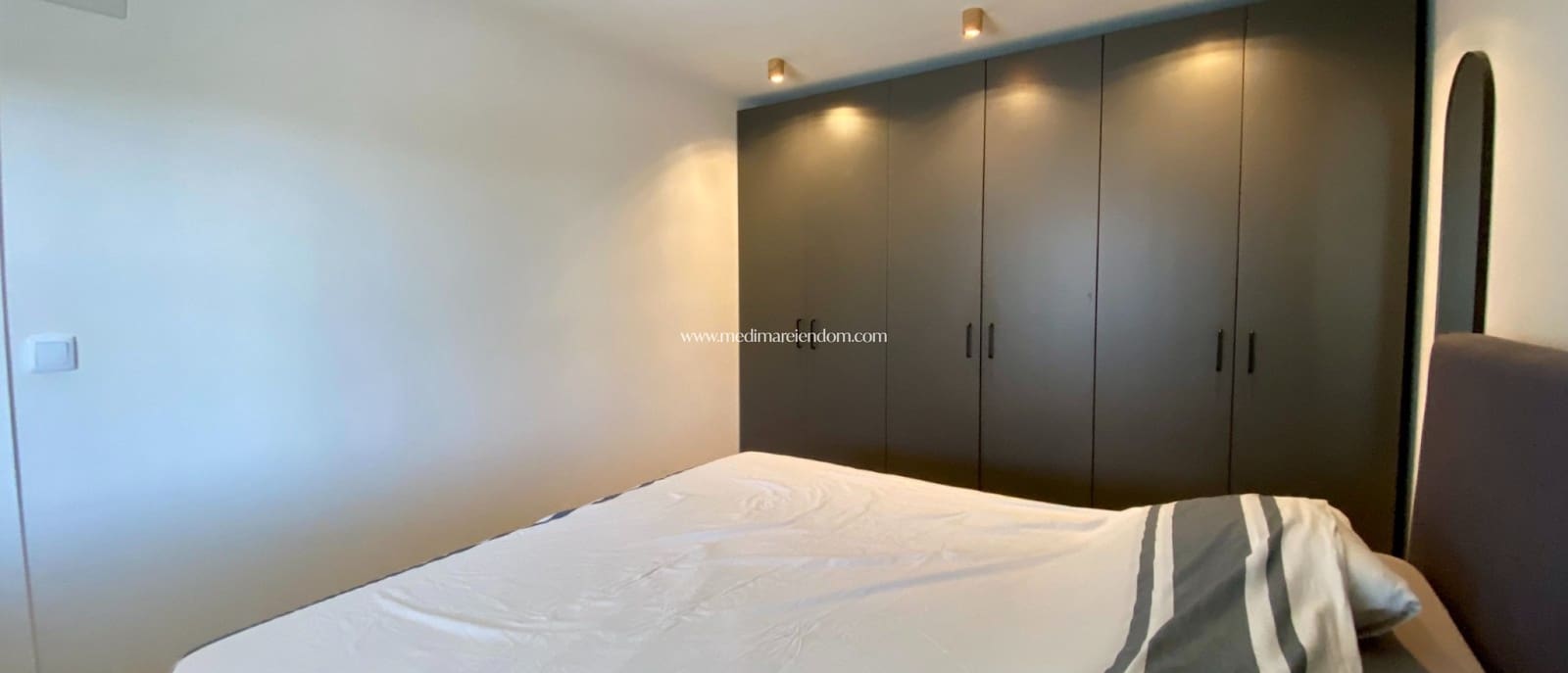 4 slaapkamer Villa te koop in Ciudad Quesada met zwembad - € 530.000 (Ref: 9432373)