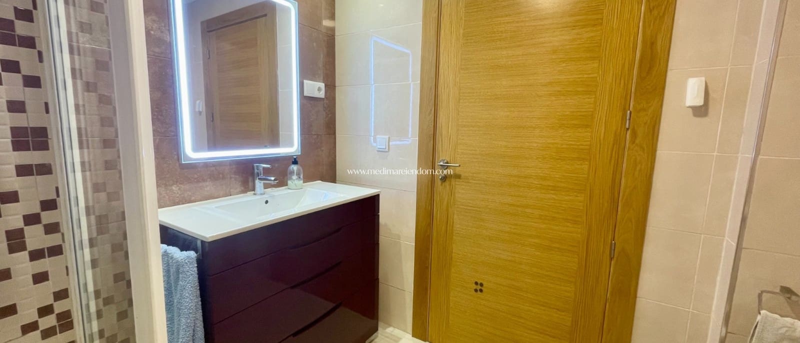 3 makuuhuone Huoneisto myytävänä paikassa Torrevieja - 329 999 € (Ref: 9432374)