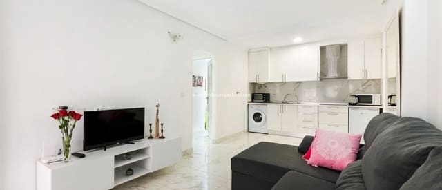 2 Zimmer Apartment zu verkaufen in Centro, Torrevieja mit Pool - 129.900 € (Ref: 9432375)