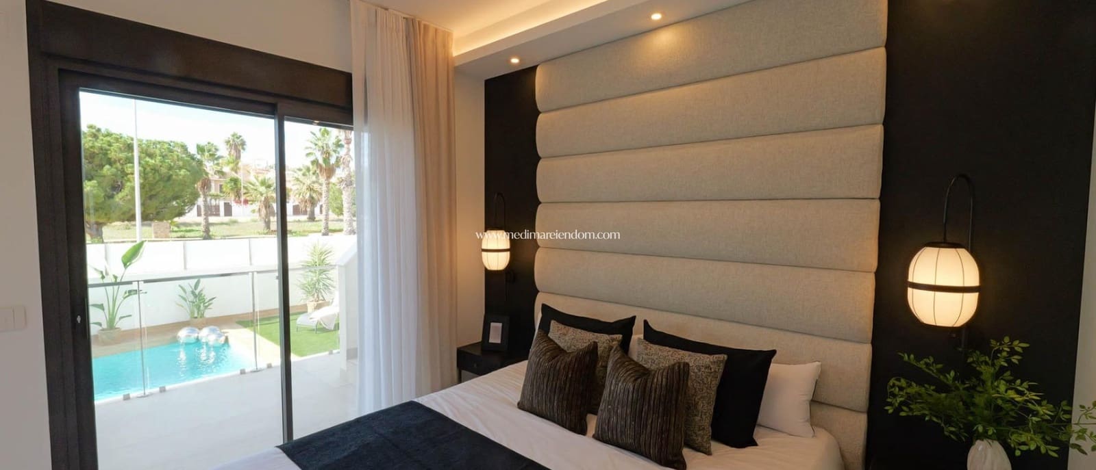 Chalet de 3 habitaciones en Ciudad Quesada en venta con piscina - 871.162 € (Ref: 9432610)