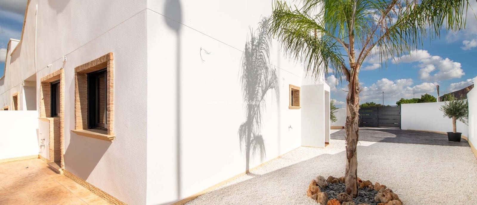 3 soveværelse Byhus til salg i Cox med swimmingpool - € 255.000 (Ref: 9432614)