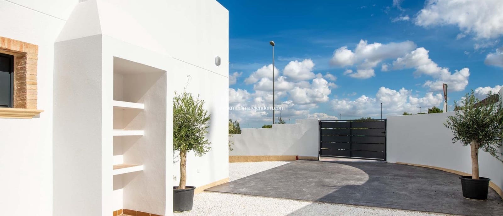 2 bedroom Bungalow for sale in Cox with pool - € 229,000 (Ref: 9432617)