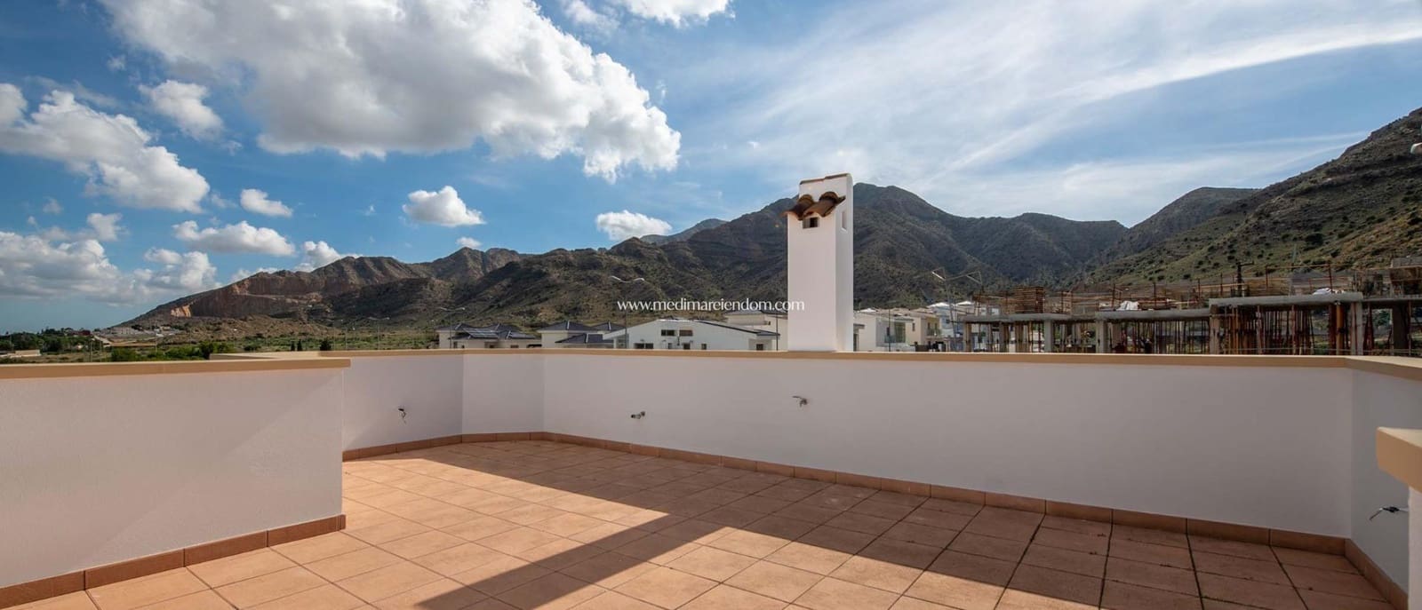 3 slaapkamer Bungalow te koop in Cox met zwembad - € 229.000 (Ref: 9432618)