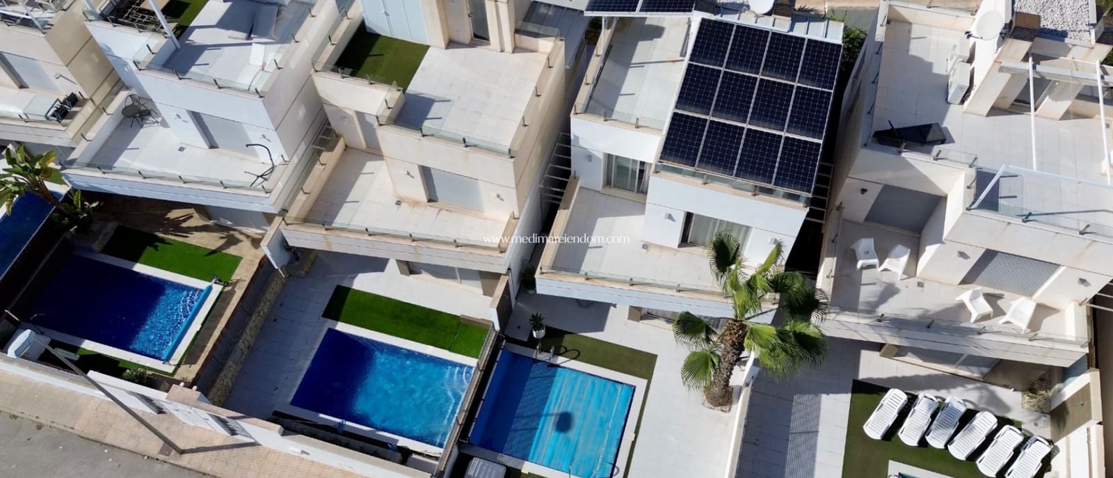 3 bedroom Villa for sale in Orihuela Costa with pool - € 389,000 (Ref: 9432619)