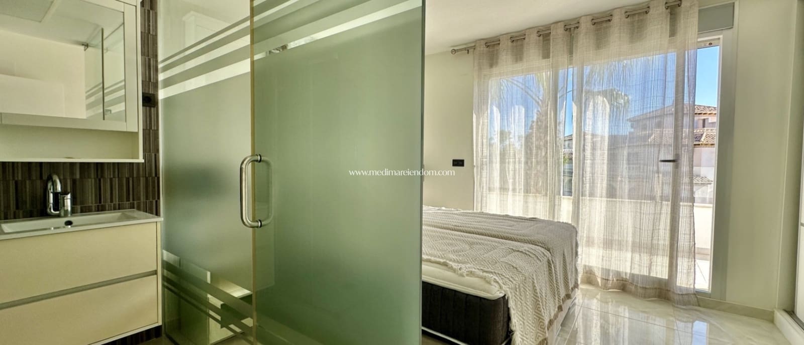 3 bedroom Villa for sale in Orihuela Costa with pool - € 389,000 (Ref: 9432619)