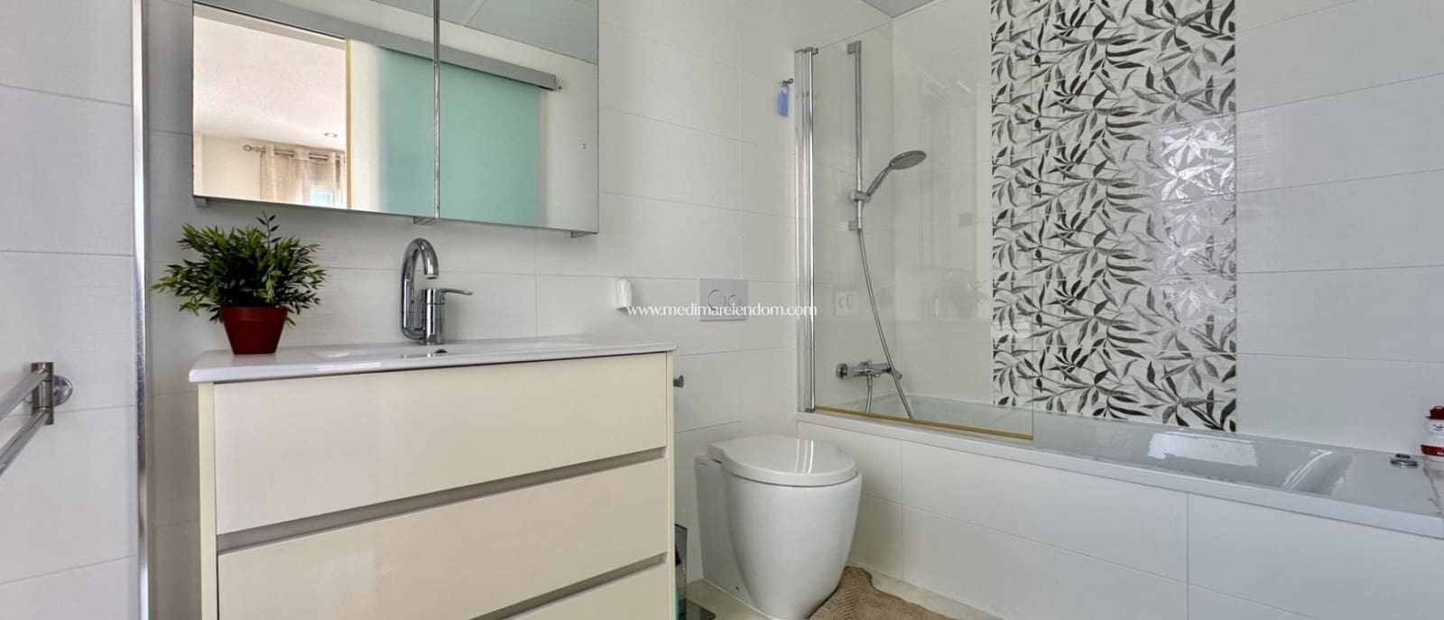 3 bedroom Villa for sale in Orihuela Costa with pool - € 389,000 (Ref: 9432619)