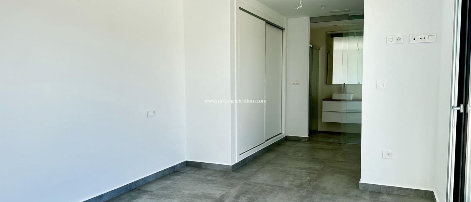 4 soveværelse Villa til salg i Algorfa med swimmingpool - € 659.000 (Ref: 9432620)