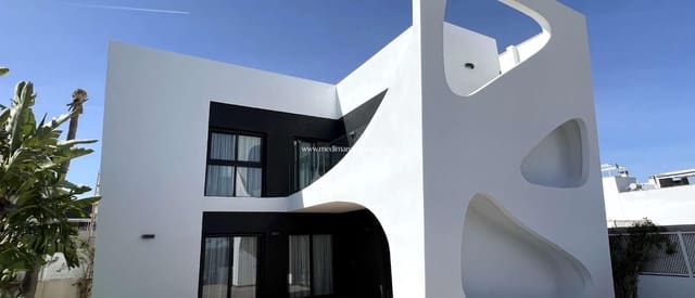 3 soveværelse Villa til salg i Ciudad Quesada, Rojales med swimmingpool - € 770.000 (Ref: 9435055)