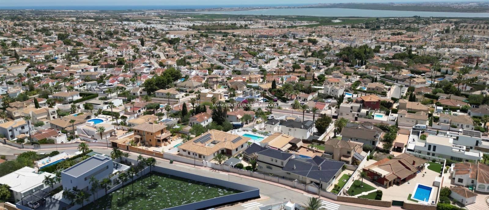 3 soveværelse Villa til salg i Ciudad Quesada med swimmingpool - € 1.050.000 (Ref: 9435062)