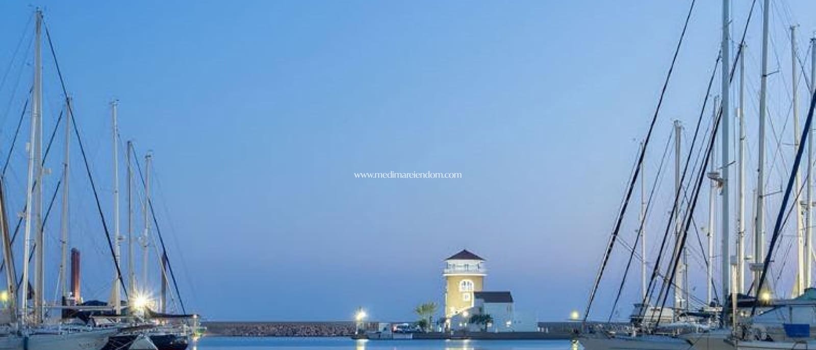 4 soveværelse Lejlighed til salg i Almerimar med swimmingpool - € 456.000 (Ref: 9435063)