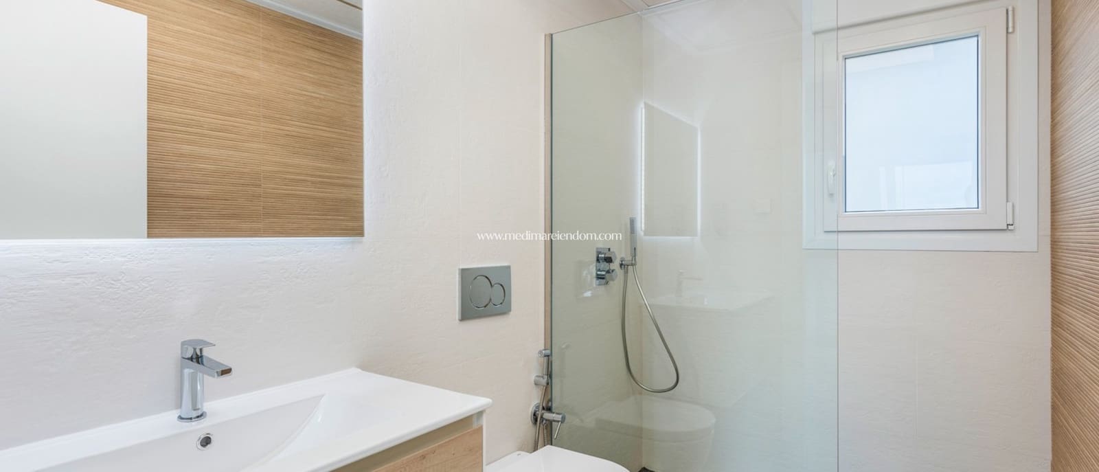 5 bedroom Villa for sale in Los Montesinos with pool garage - € 780,000 (Ref: 9435070)