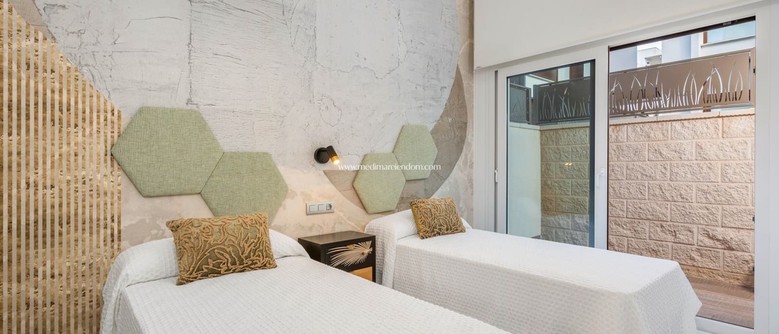 5 bedroom Villa for sale in Los Montesinos with pool garage - € 780,000 (Ref: 9435070)