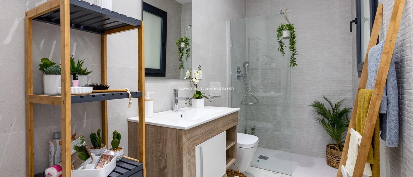 2 Zimmer Bungalow zu verkaufen in Ciudad Quesada mit Pool - 279.000 € (Ref: 9435072)