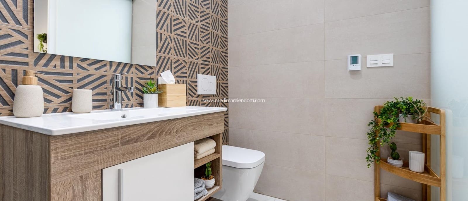 2 Zimmer Bungalow zu verkaufen in Ciudad Quesada mit Pool - 279.000 € (Ref: 9435072)