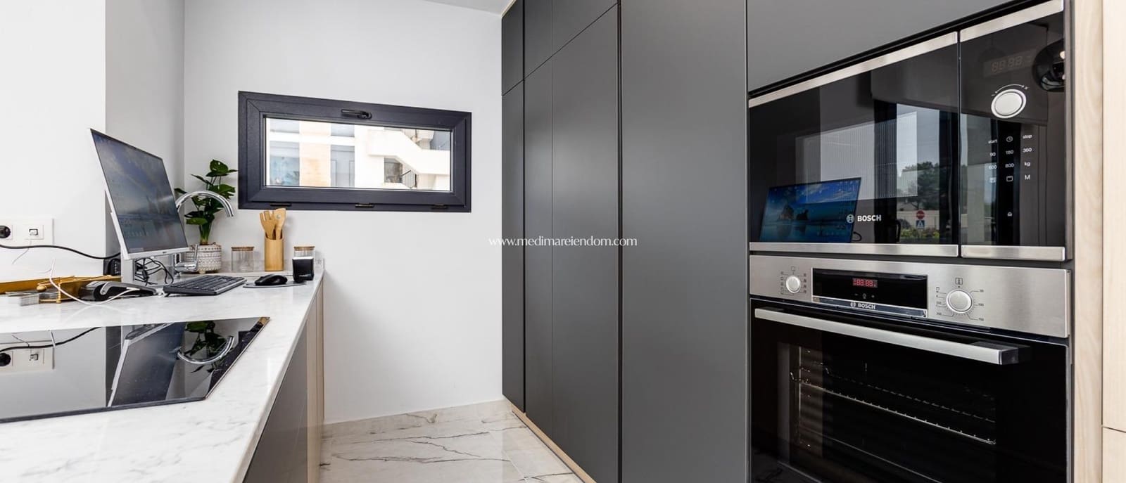 2 Zimmer Bungalow zu verkaufen in Ciudad Quesada mit Pool - 279.000 € (Ref: 9435072)