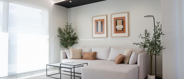 3 makuuhuone Huvila myytävänä paikassa Ciudad Quesada, Rojales mukana uima-altaan 
autotalli - 496 000 € (Ref: 9435073)