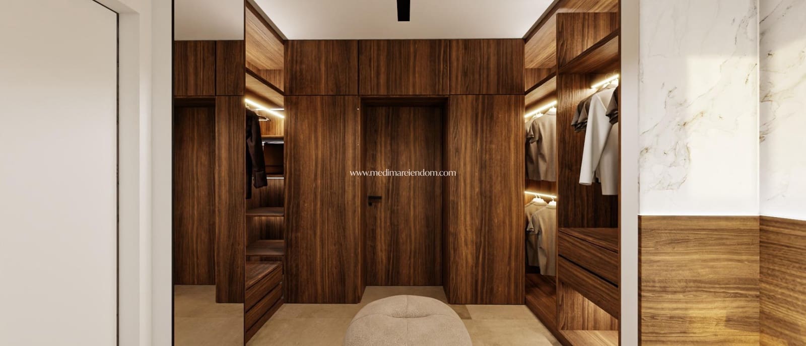 4 slaapkamer Villa te koop in La Zenia met zwembad - € 1.600.000 (Ref: 9438742)