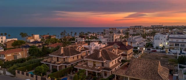 6 soveværelse Villa til salg i La Veleta, Torrevieja - € 2.490.000 (Ref: 9438745)