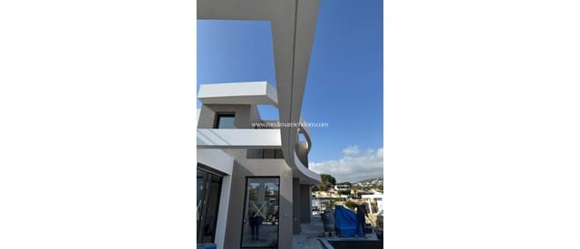 4 soveværelse Villa til salg i Benissa med swimmingpool - € 3.195.000 (Ref: 9438748)